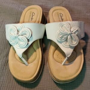 Clarks White Floral Sandals With Cork In The Heels.  Size 8